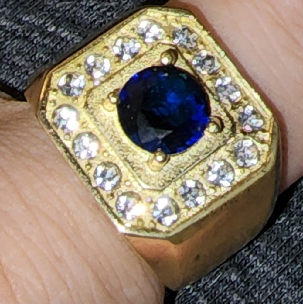 18 Solid Gold FILLED man made Sapphire/ Morganite Ring